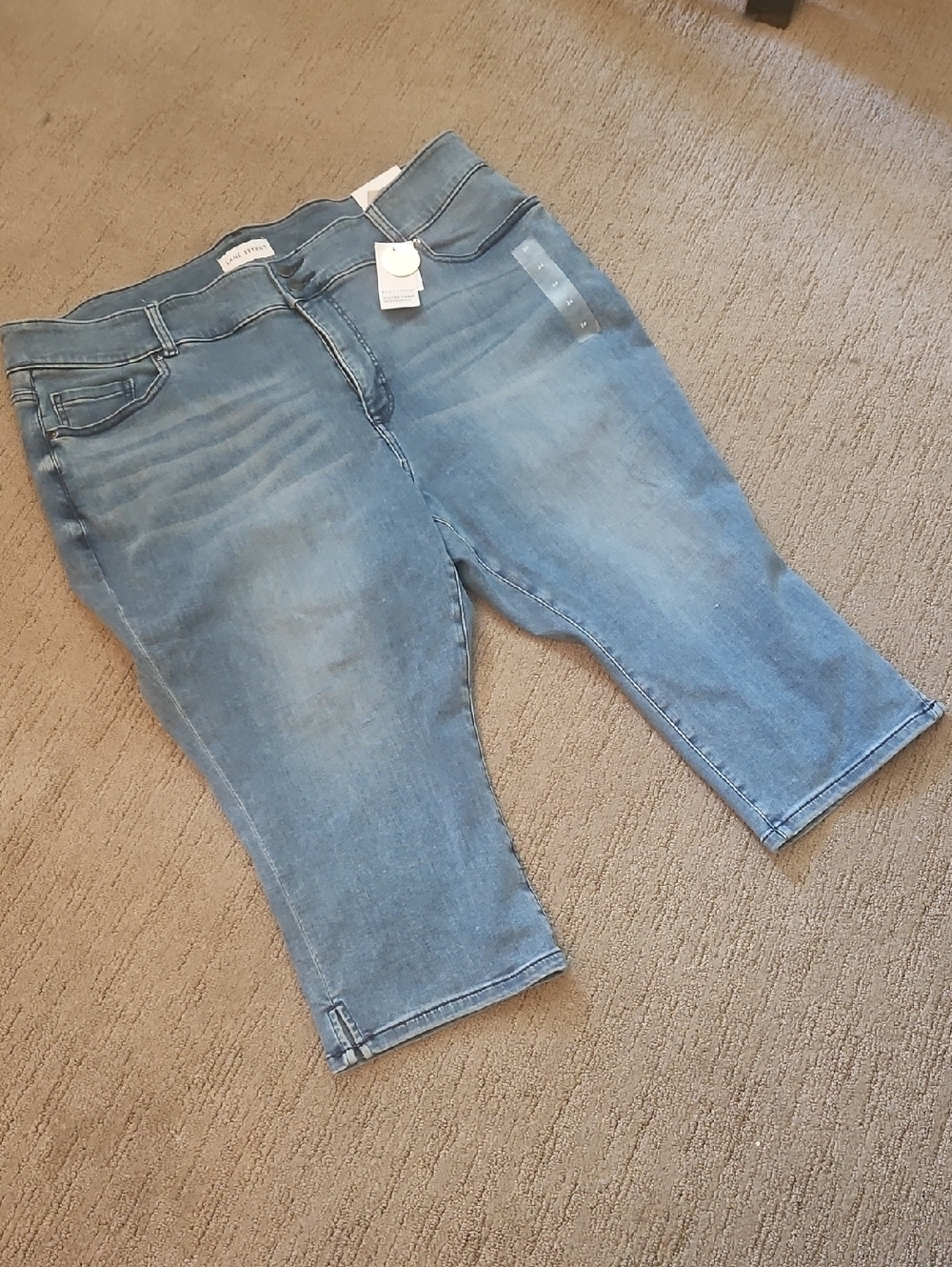 NEW | LANE BRYANT | PEDAL JEANS | SIZE 24